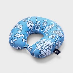 Roller Rabbit x Target Floral Vines Travel Neck
Pillow Blue NEW